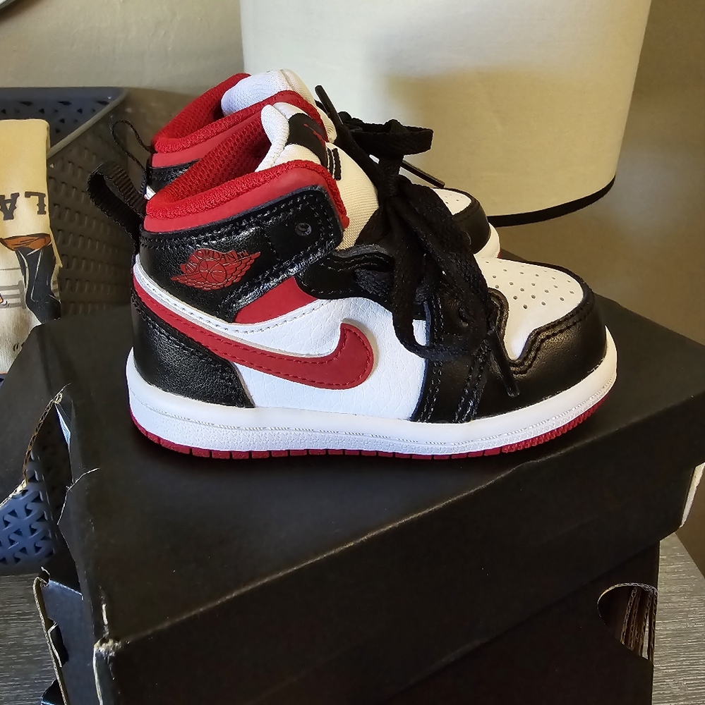 Toddler Mid 1 Jordans